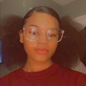 Meet your Posher, Ava